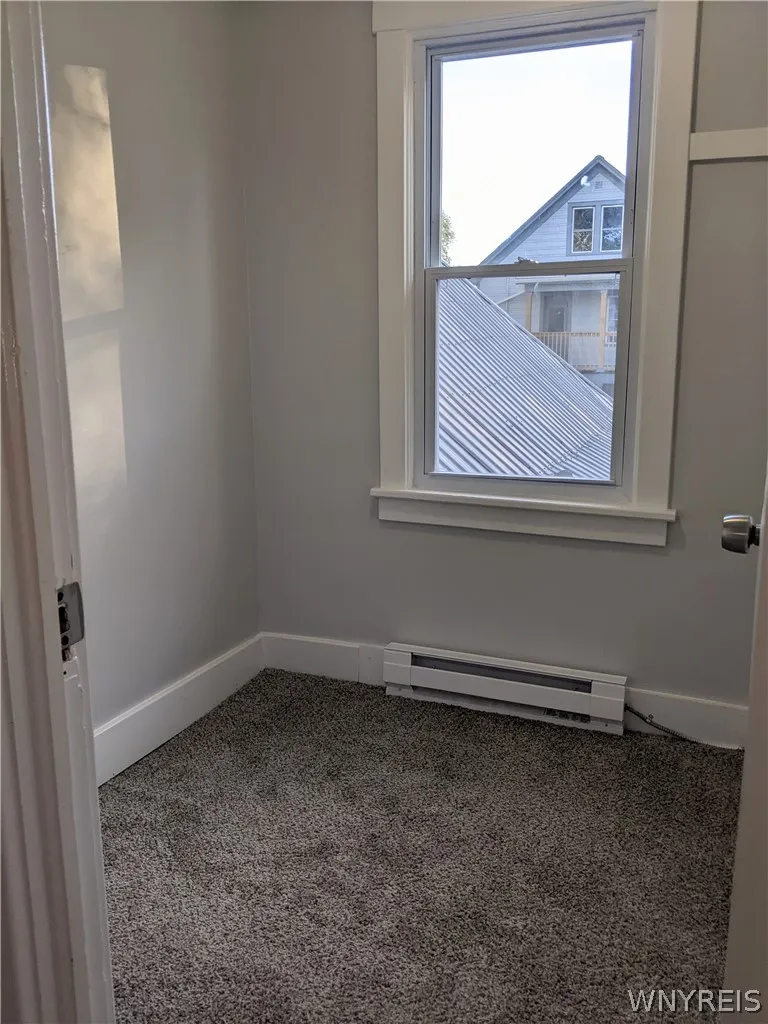 Bonus room at entry