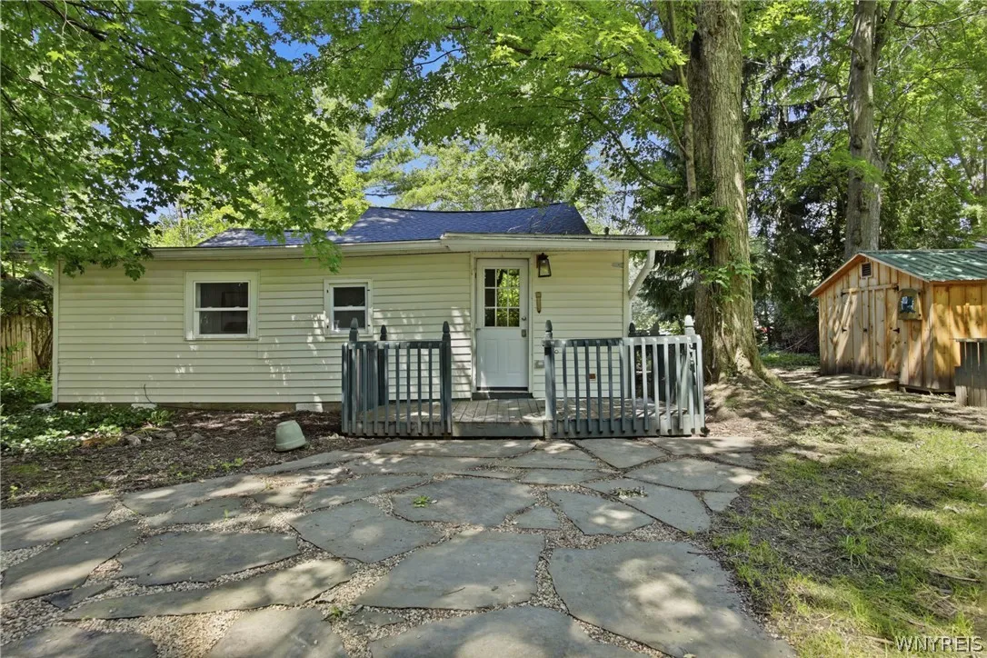 5875 Lakeview Terrace, Hamburg, New York 14085, Hamburg, New York 14085, 3 Bedroom Bedrooms, 6 Room Rooms,1 BathroomBathrooms,Residential,For Sale,5875 Lakeview Terrace, Hamburg, New York 14085,0,B1716767