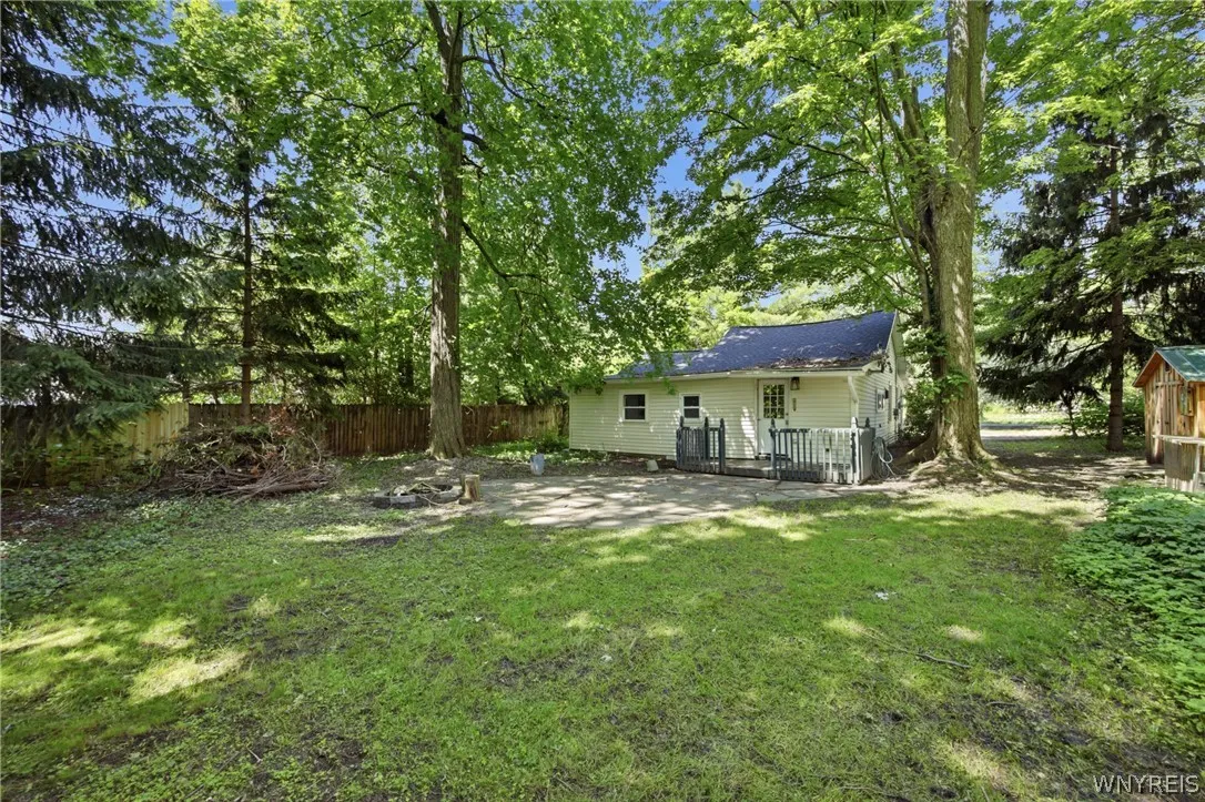 5875 Lakeview Terrace, Hamburg, New York 14085, Hamburg, New York 14085, 3 Bedroom Bedrooms, 6 Room Rooms,1 BathroomBathrooms,Residential,For Sale,5875 Lakeview Terrace, Hamburg, New York 14085,0,B1716767