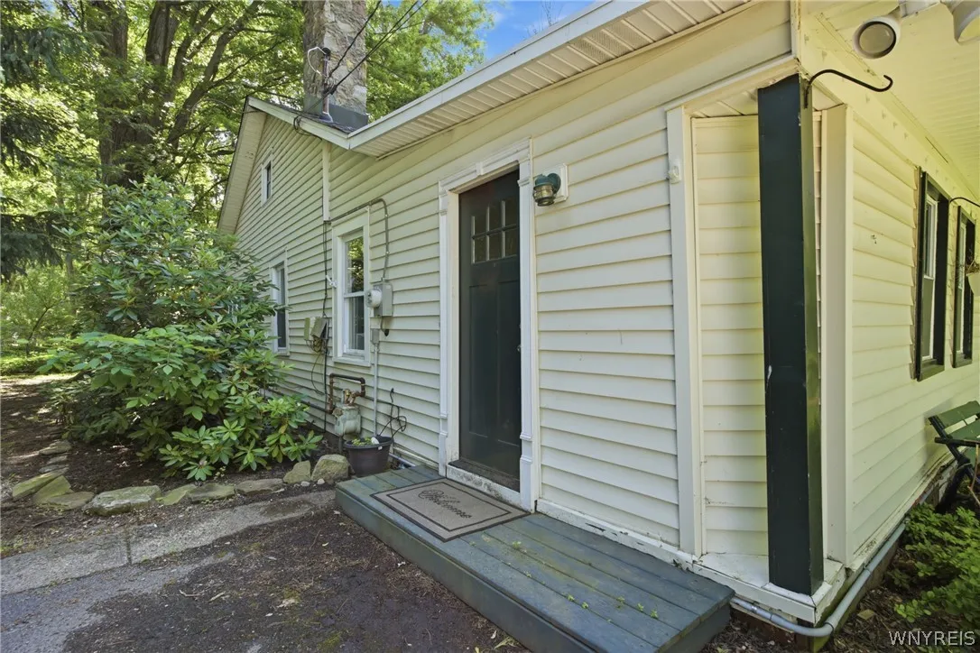 5875 Lakeview Terrace, Hamburg, New York 14085, Hamburg, New York 14085, 3 Bedroom Bedrooms, 6 Room Rooms,1 BathroomBathrooms,Residential,For Sale,5875 Lakeview Terrace, Hamburg, New York 14085,0,B1716767
