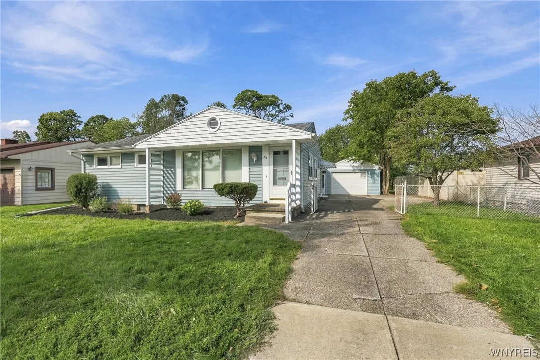 30 Wynnwood Avenue, Tonawanda, New York 14150, Tonawanda, New York 14150, 2 Bedroom Bedrooms, 6 Room Rooms,2 BathroomBathrooms,Residential,For Sale,30 Wynnwood Avenue, Tonawanda, New York 14150,0,B1717225