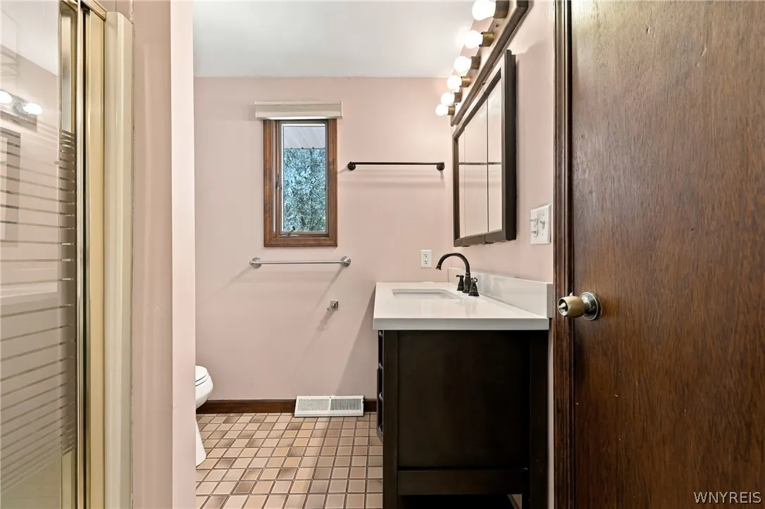 30 Wynnwood Avenue, Tonawanda, New York 14150, Tonawanda, New York 14150, 2 Bedroom Bedrooms, 6 Room Rooms,2 BathroomBathrooms,Residential,For Sale,30 Wynnwood Avenue, Tonawanda, New York 14150,0,B1717225