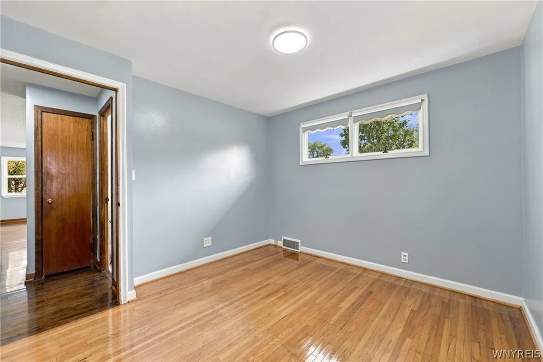 30 Wynnwood Avenue, Tonawanda, New York 14150, Tonawanda, New York 14150, 2 Bedroom Bedrooms, 6 Room Rooms,2 BathroomBathrooms,Residential,For Sale,30 Wynnwood Avenue, Tonawanda, New York 14150,0,B1717225