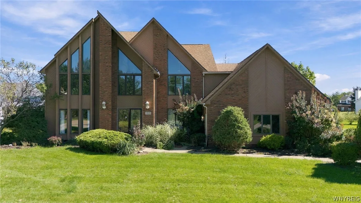 5553 Hidden Pines Court, Clarence, New York 14221, Clarence, New York 14221, 5 Bedroom Bedrooms, 11 Room Rooms,2 BathroomBathrooms,Residential,For Sale,5553 Hidden Pines Court, Clarence, New York 14221,0,B1717504