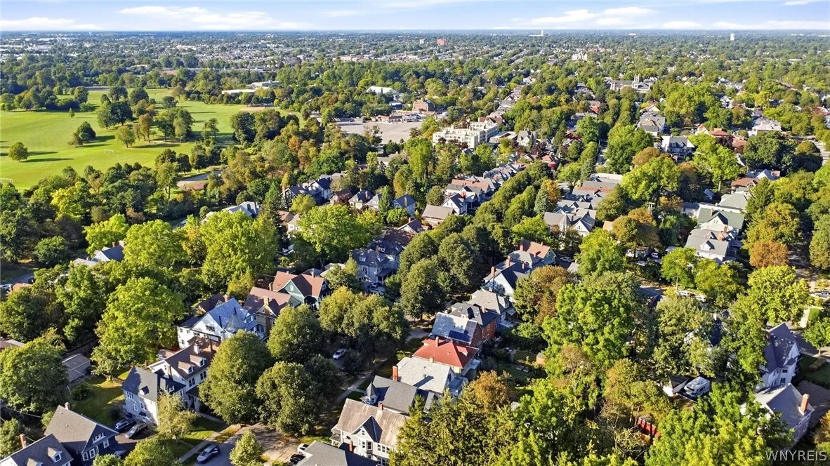 151 Woodward Avenue, Buffalo, New York 14214, Buffalo, New York 14214, 4 Bedroom Bedrooms, 13 Room Rooms,3 BathroomBathrooms,Residential,For Sale,151 Woodward Avenue, Buffalo, New York 14214,0,B1717484