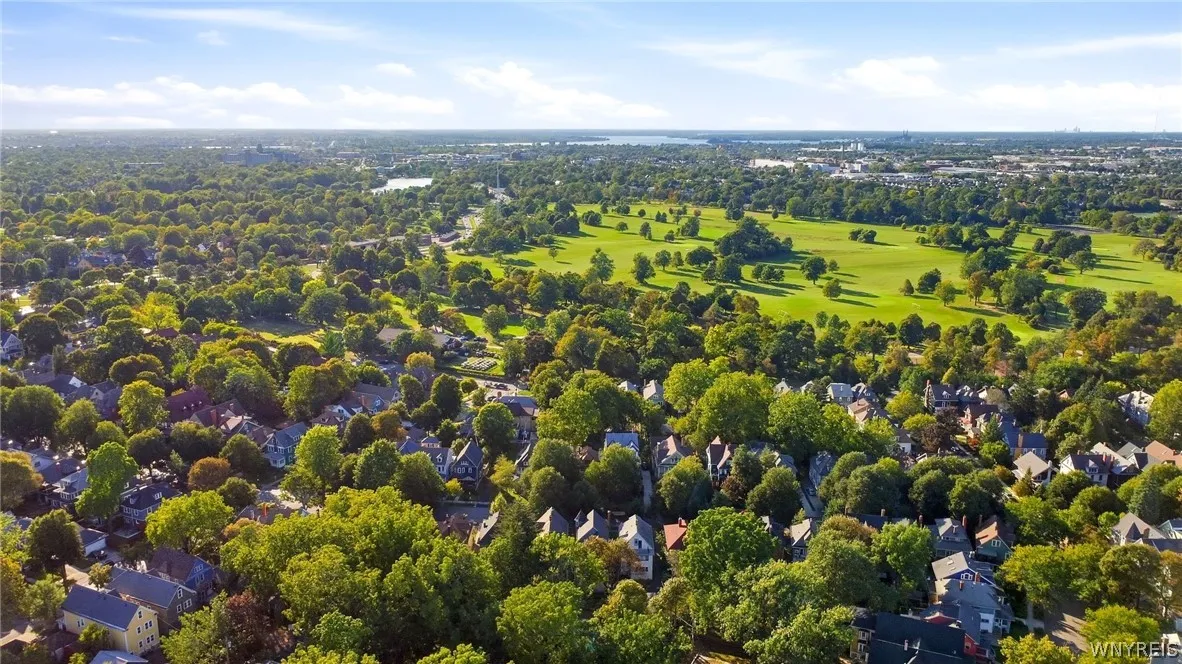 151 Woodward Avenue, Buffalo, New York 14214, Buffalo, New York 14214, 4 Bedroom Bedrooms, 13 Room Rooms,3 BathroomBathrooms,Residential,For Sale,151 Woodward Avenue, Buffalo, New York 14214,0,B1717484