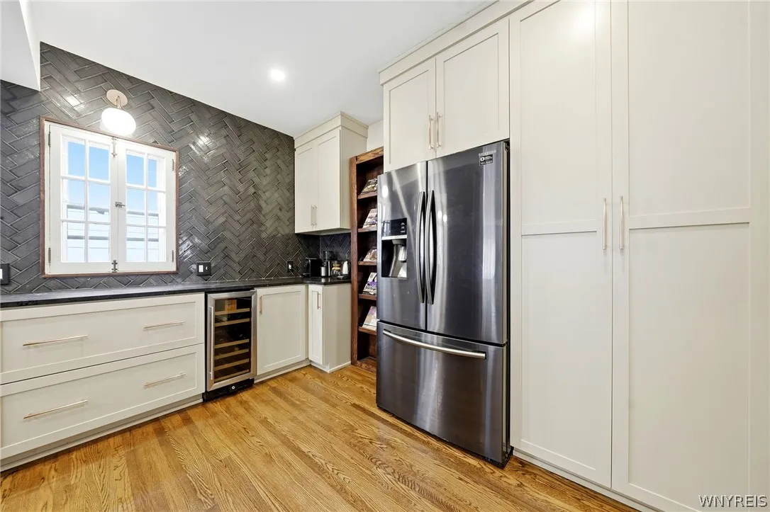 151 Woodward Avenue, Buffalo, New York 14214, Buffalo, New York 14214, 4 Bedroom Bedrooms, 13 Room Rooms,3 BathroomBathrooms,Residential,For Sale,151 Woodward Avenue, Buffalo, New York 14214,0,B1717484