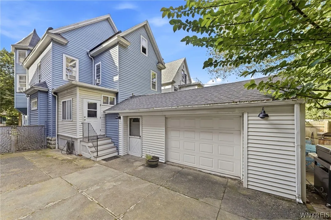 151 Woodward Avenue, Buffalo, New York 14214, Buffalo, New York 14214, 4 Bedroom Bedrooms, 13 Room Rooms,3 BathroomBathrooms,Residential,For Sale,151 Woodward Avenue, Buffalo, New York 14214,0,B1717484