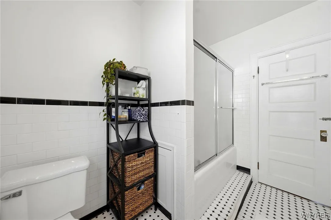 151 Woodward Avenue, Buffalo, New York 14214, Buffalo, New York 14214, 4 Bedroom Bedrooms, 13 Room Rooms,3 BathroomBathrooms,Residential,For Sale,151 Woodward Avenue, Buffalo, New York 14214,0,B1717484