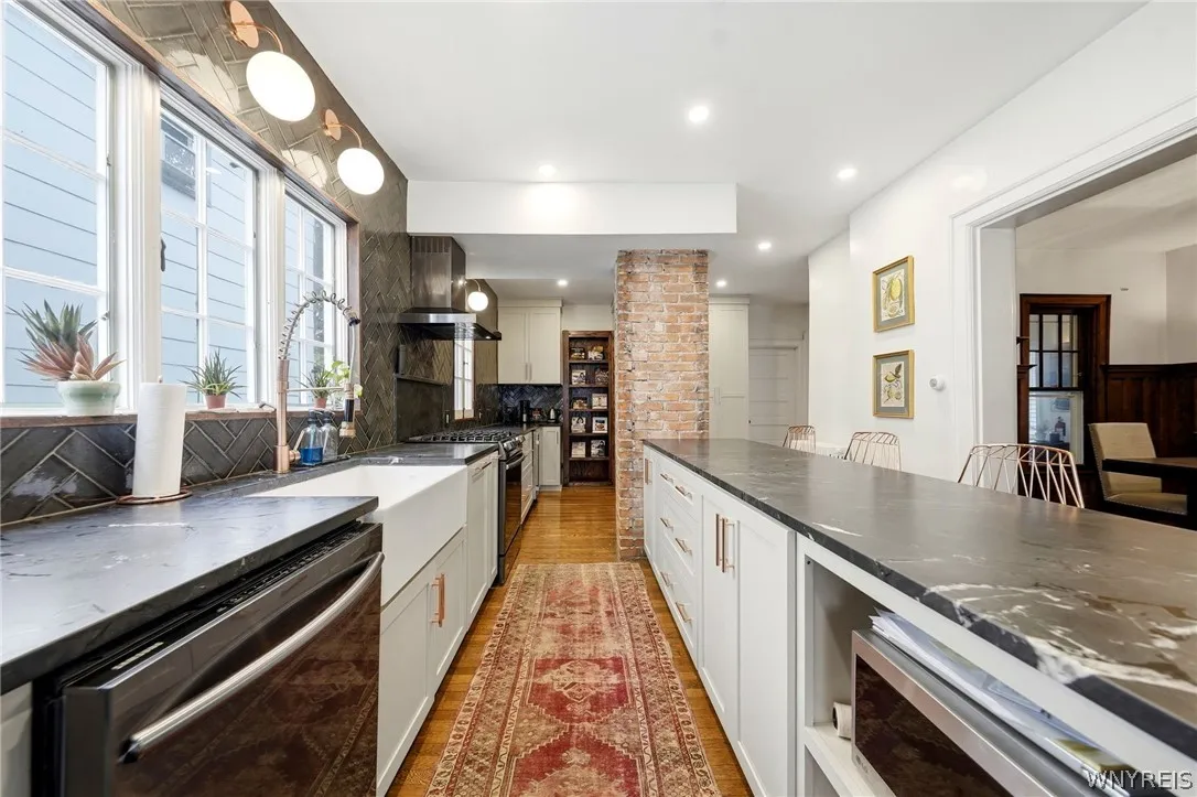 151 Woodward Avenue, Buffalo, New York 14214, Buffalo, New York 14214, 4 Bedroom Bedrooms, 13 Room Rooms,3 BathroomBathrooms,Residential,For Sale,151 Woodward Avenue, Buffalo, New York 14214,0,B1717484