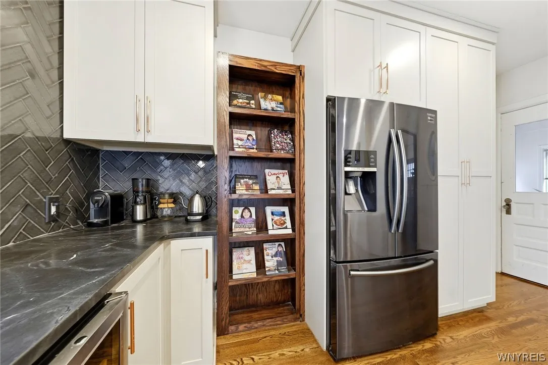 151 Woodward Avenue, Buffalo, New York 14214, Buffalo, New York 14214, 4 Bedroom Bedrooms, 13 Room Rooms,3 BathroomBathrooms,Residential,For Sale,151 Woodward Avenue, Buffalo, New York 14214,0,B1717484