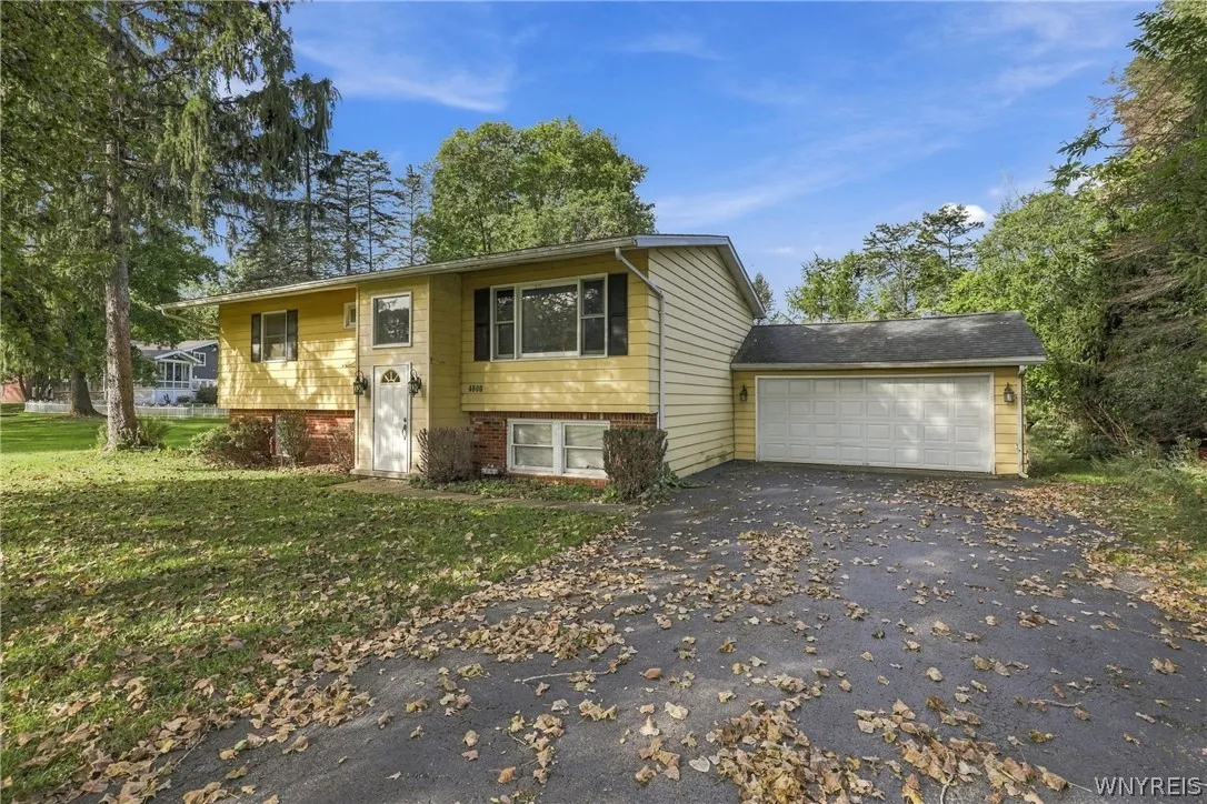 4800 Boncrest Road, Clarence, New York 14221, Clarence, New York 14221, 4 Bedroom Bedrooms, ,2 BathroomBathrooms,Residential,For Sale,4800 Boncrest Road, Clarence, New York 14221,0,B1717510