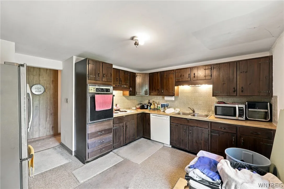 4800 Boncrest Road, Clarence, New York 14221, Clarence, New York 14221, 4 Bedroom Bedrooms, ,2 BathroomBathrooms,Residential,For Sale,4800 Boncrest Road, Clarence, New York 14221,0,B1717510