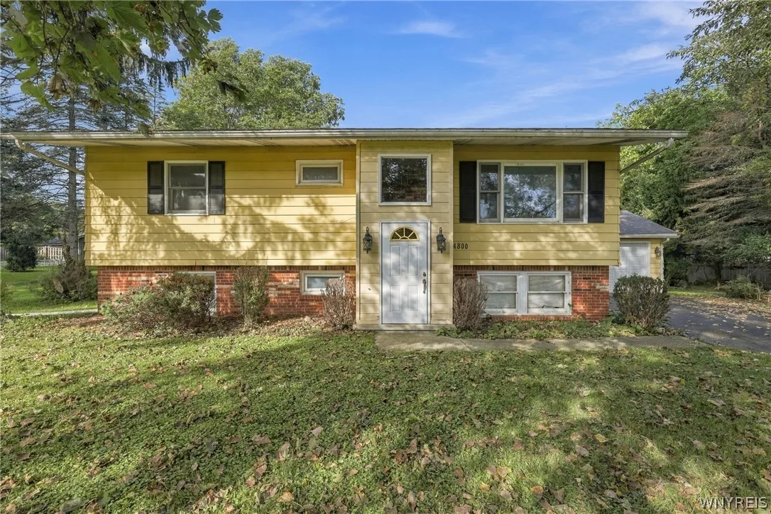 4800 Boncrest Road, Clarence, New York 14221, Clarence, New York 14221, 4 Bedroom Bedrooms, ,2 BathroomBathrooms,Residential,For Sale,4800 Boncrest Road, Clarence, New York 14221,0,B1717510
