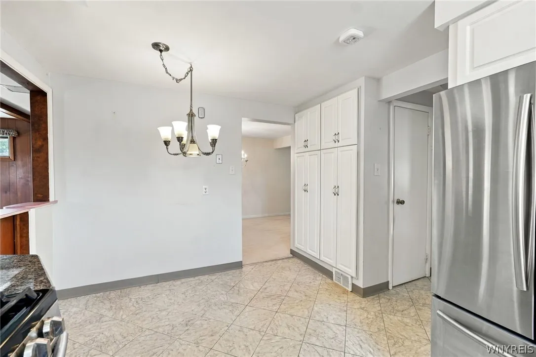387 Oakvale Boulevard, Tonawanda, New York 14223, Tonawanda, New York 14223, 3 Bedroom Bedrooms, 8 Room Rooms,1 BathroomBathrooms,Residential,For Sale,387 Oakvale Boulevard, Tonawanda, New York 14223,0,B1717421