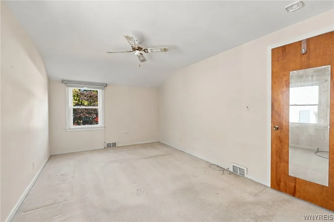 387 Oakvale Boulevard, Tonawanda, New York 14223, Tonawanda, New York 14223, 3 Bedroom Bedrooms, 8 Room Rooms,1 BathroomBathrooms,Residential,For Sale,387 Oakvale Boulevard, Tonawanda, New York 14223,0,B1717421