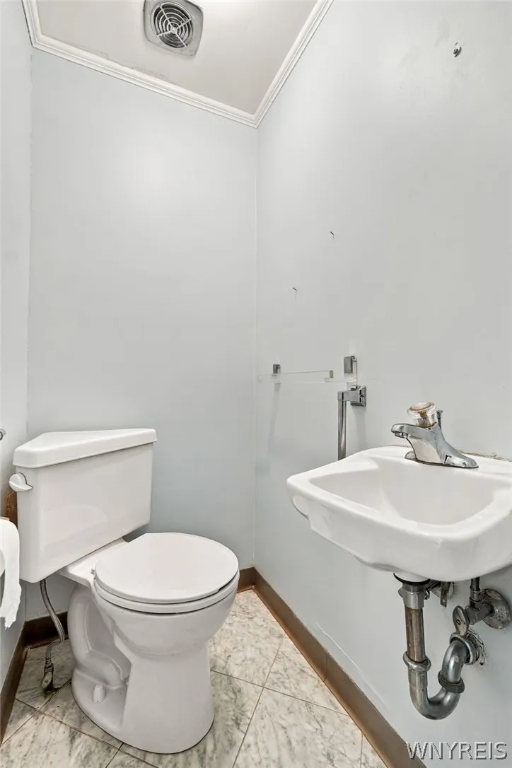 387 Oakvale Boulevard, Tonawanda, New York 14223, Tonawanda, New York 14223, 3 Bedroom Bedrooms, 8 Room Rooms,1 BathroomBathrooms,Residential,For Sale,387 Oakvale Boulevard, Tonawanda, New York 14223,0,B1717421