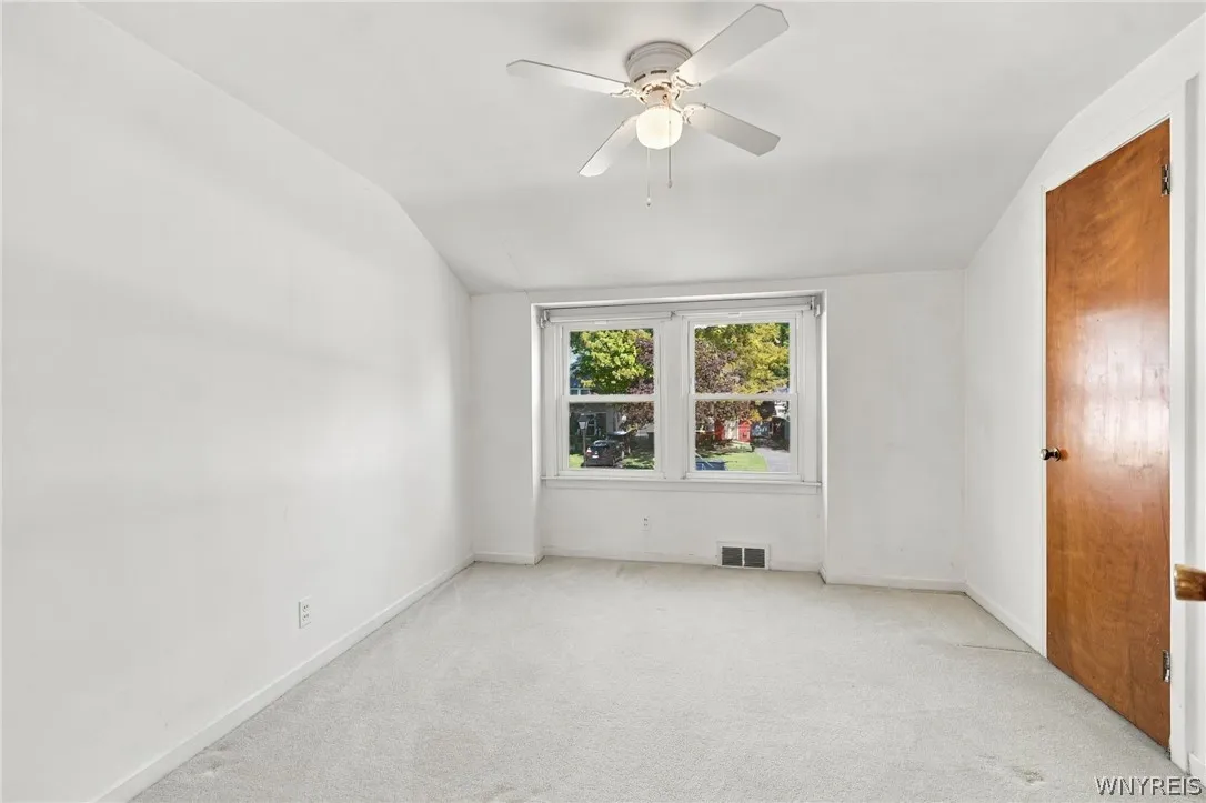 387 Oakvale Boulevard, Tonawanda, New York 14223, Tonawanda, New York 14223, 3 Bedroom Bedrooms, 8 Room Rooms,1 BathroomBathrooms,Residential,For Sale,387 Oakvale Boulevard, Tonawanda, New York 14223,0,B1717421