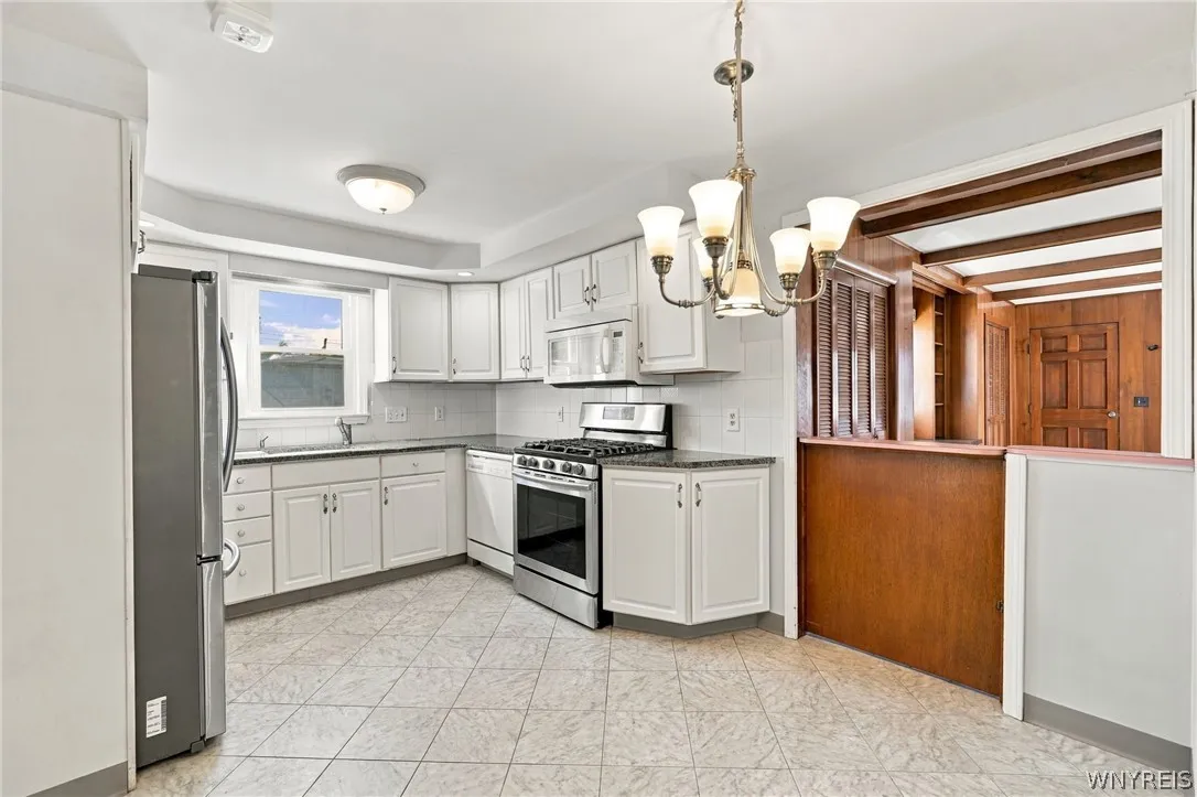 387 Oakvale Boulevard, Tonawanda, New York 14223, Tonawanda, New York 14223, 3 Bedroom Bedrooms, 8 Room Rooms,1 BathroomBathrooms,Residential,For Sale,387 Oakvale Boulevard, Tonawanda, New York 14223,0,B1717421