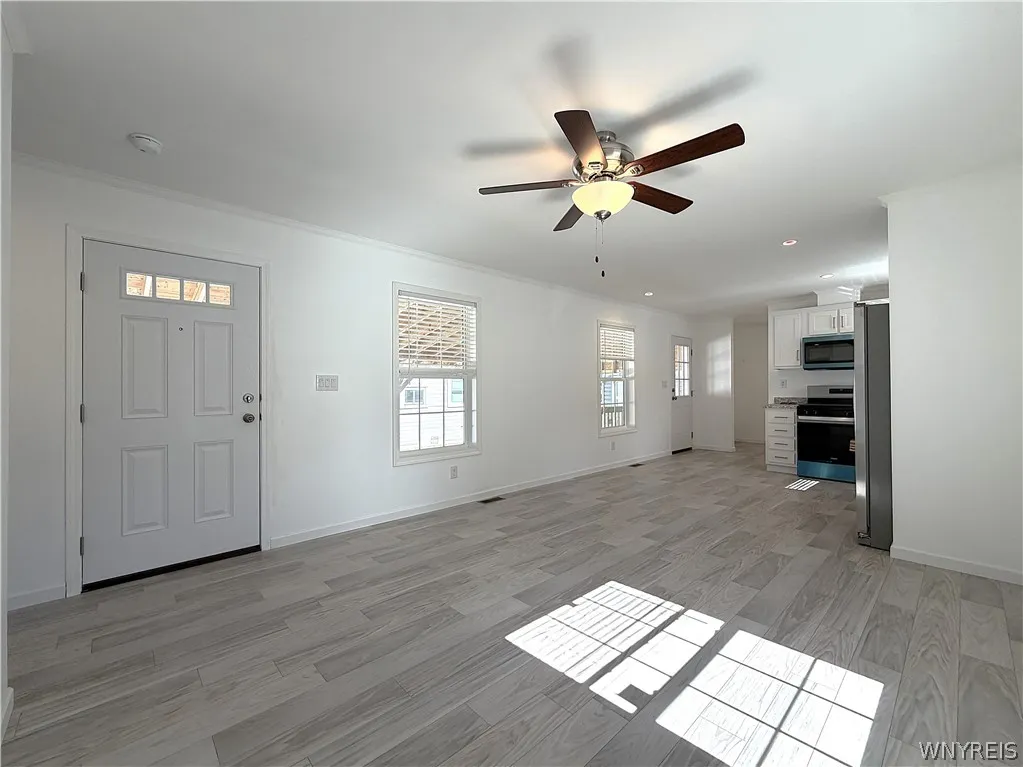 9233 Main Street 46, Clarence, New York 14031, Clarence, New York 14031, 2 Bedroom Bedrooms, 5 Room Rooms,1 BathroomBathrooms,Residential,For Sale,9233 Main Street 46, Clarence, New York 14031,0,B1717478