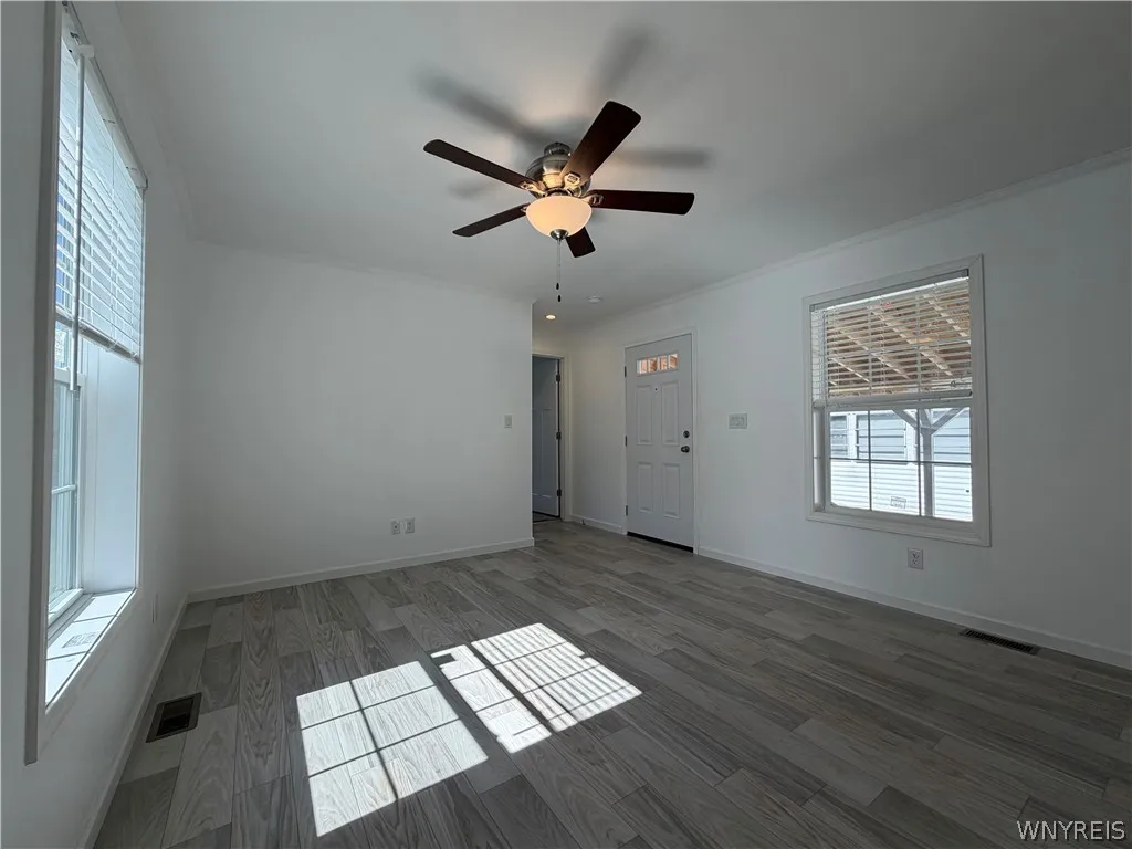 9233 Main Street 46, Clarence, New York 14031, Clarence, New York 14031, 2 Bedroom Bedrooms, 5 Room Rooms,1 BathroomBathrooms,Residential,For Sale,9233 Main Street 46, Clarence, New York 14031,0,B1717478