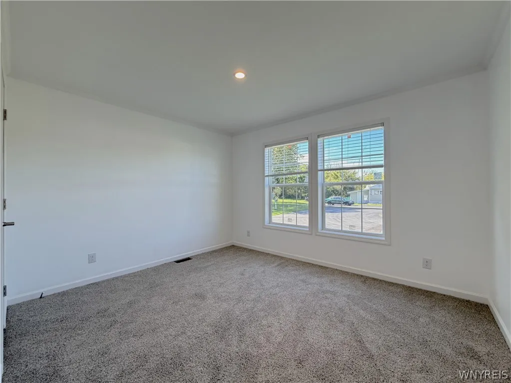 9233 Main Street 46, Clarence, New York 14031, Clarence, New York 14031, 2 Bedroom Bedrooms, 5 Room Rooms,1 BathroomBathrooms,Residential,For Sale,9233 Main Street 46, Clarence, New York 14031,0,B1717478