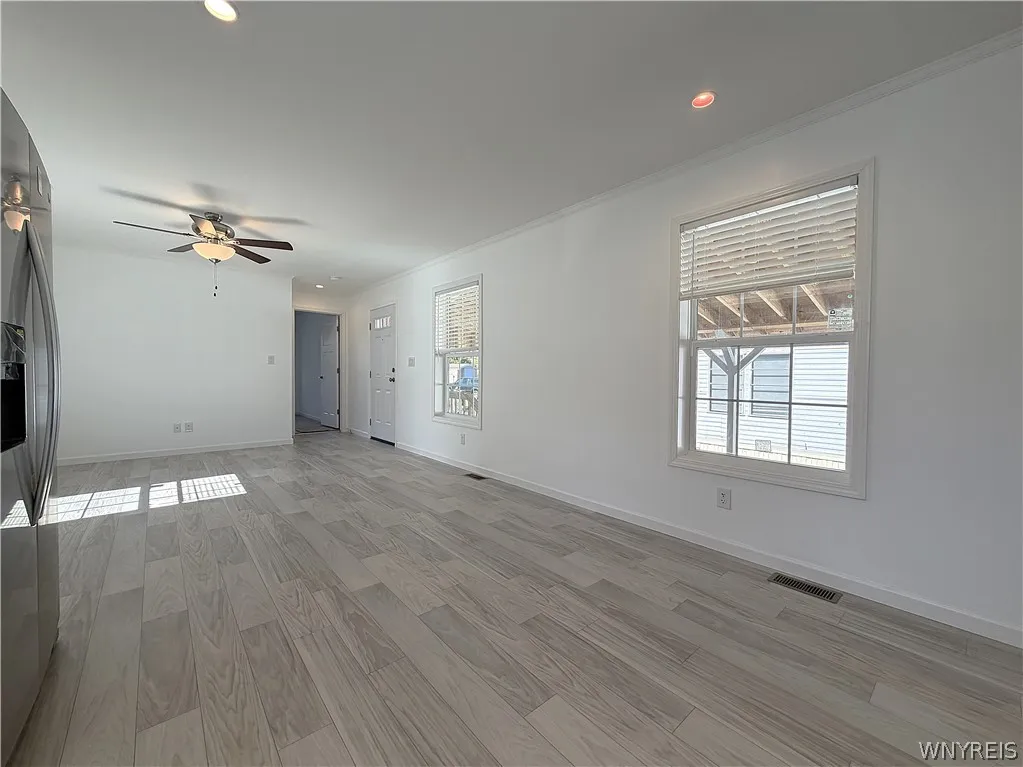 9233 Main Street 46, Clarence, New York 14031, Clarence, New York 14031, 2 Bedroom Bedrooms, 5 Room Rooms,1 BathroomBathrooms,Residential,For Sale,9233 Main Street 46, Clarence, New York 14031,0,B1717478