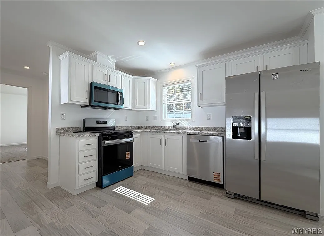9233 Main Street 46, Clarence, New York 14031, Clarence, New York 14031, 2 Bedroom Bedrooms, 5 Room Rooms,1 BathroomBathrooms,Residential,For Sale,9233 Main Street 46, Clarence, New York 14031,0,B1717478