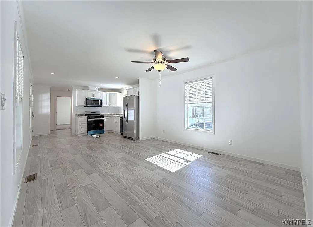 9233 Main Street 46, Clarence, New York 14031, Clarence, New York 14031, 2 Bedroom Bedrooms, 5 Room Rooms,1 BathroomBathrooms,Residential,For Sale,9233 Main Street 46, Clarence, New York 14031,0,B1717478