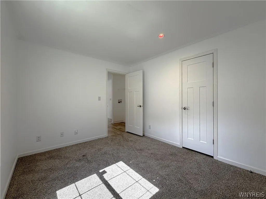 9233 Main Street 46, Clarence, New York 14031, Clarence, New York 14031, 2 Bedroom Bedrooms, 5 Room Rooms,1 BathroomBathrooms,Residential,For Sale,9233 Main Street 46, Clarence, New York 14031,0,B1717478