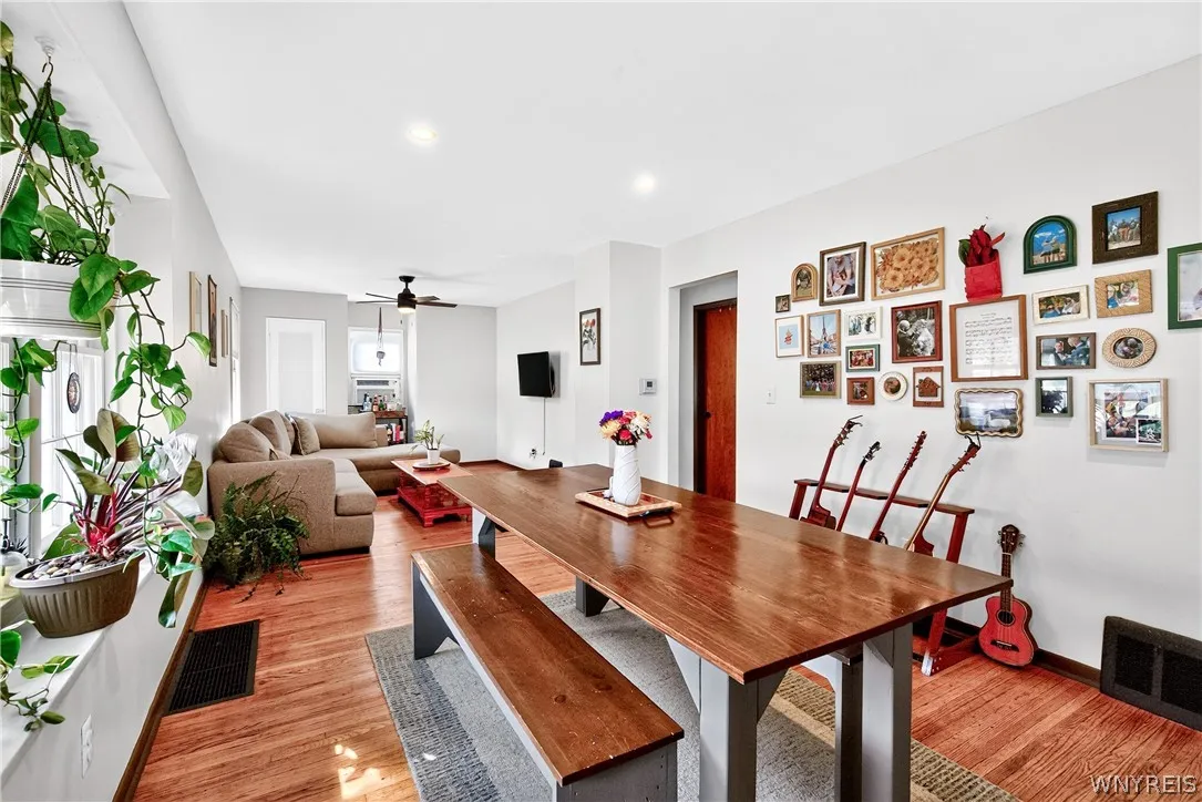 38 Old Colony Avenue, Tonawanda, New York 14150, Tonawanda, New York 14150, 2 Bedroom Bedrooms, 5 Room Rooms,1 BathroomBathrooms,Residential,For Sale,38 Old Colony Avenue, Tonawanda, New York 14150,0,B1717392