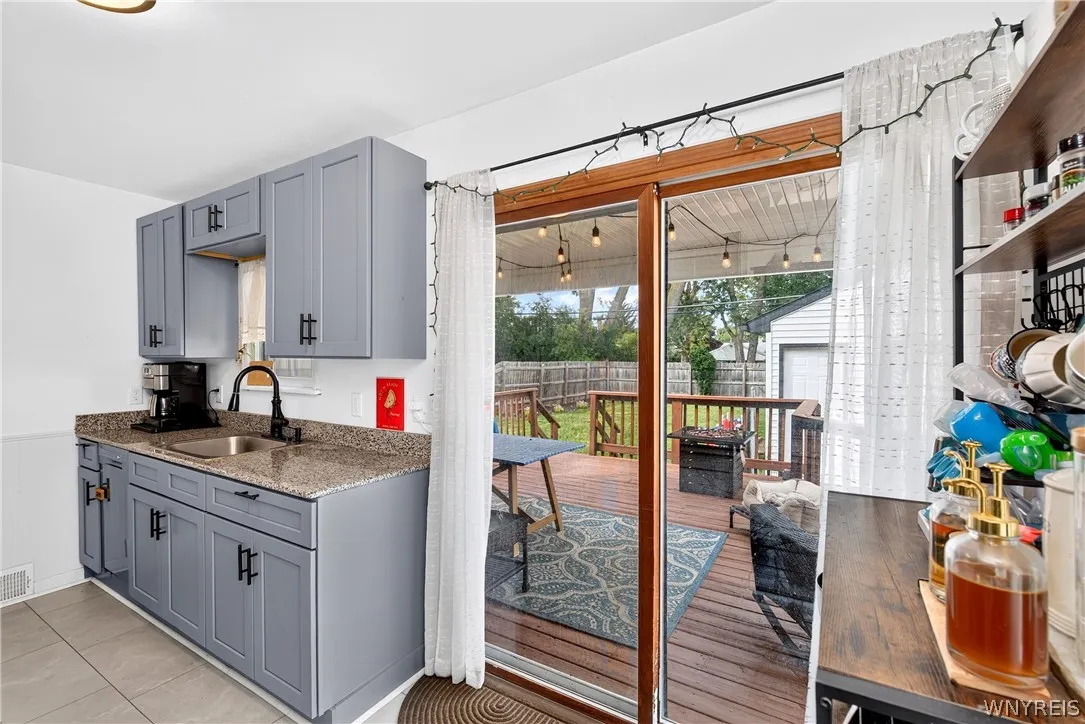 38 Old Colony Avenue, Tonawanda, New York 14150, Tonawanda, New York 14150, 2 Bedroom Bedrooms, 5 Room Rooms,1 BathroomBathrooms,Residential,For Sale,38 Old Colony Avenue, Tonawanda, New York 14150,0,B1717392