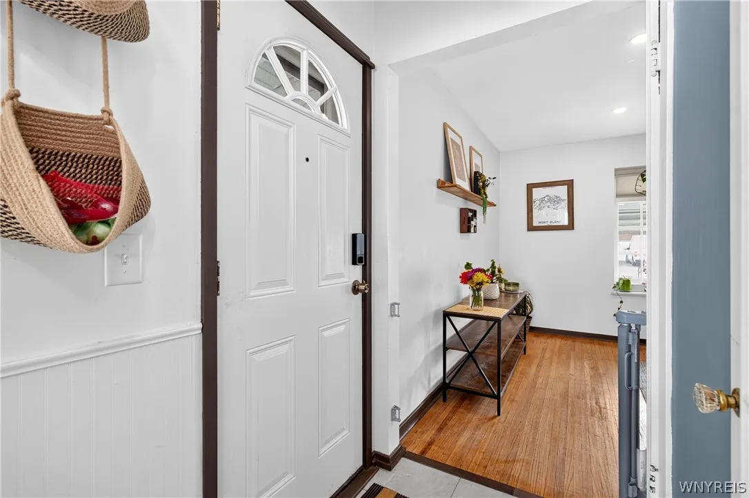 38 Old Colony Avenue, Tonawanda, New York 14150, Tonawanda, New York 14150, 2 Bedroom Bedrooms, 5 Room Rooms,1 BathroomBathrooms,Residential,For Sale,38 Old Colony Avenue, Tonawanda, New York 14150,0,B1717392