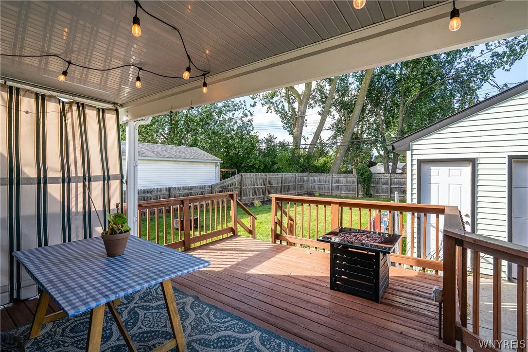 38 Old Colony Avenue, Tonawanda, New York 14150, Tonawanda, New York 14150, 2 Bedroom Bedrooms, 5 Room Rooms,1 BathroomBathrooms,Residential,For Sale,38 Old Colony Avenue, Tonawanda, New York 14150,0,B1717392
