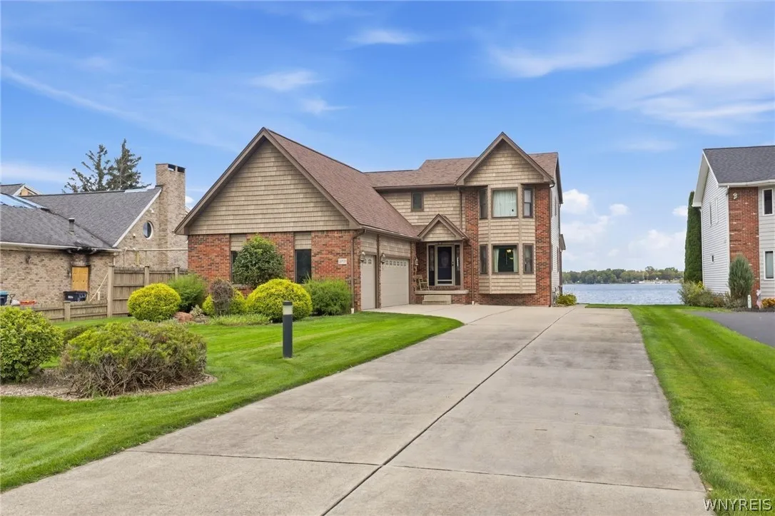 3701 East River Road, Grand Island, New York 14072, Grand Island, New York 14072, 3 Bedroom Bedrooms, 7 Room Rooms,3 BathroomBathrooms,Residential,For Sale,3701 East River Road, Grand Island, New York 14072,0,B1717667