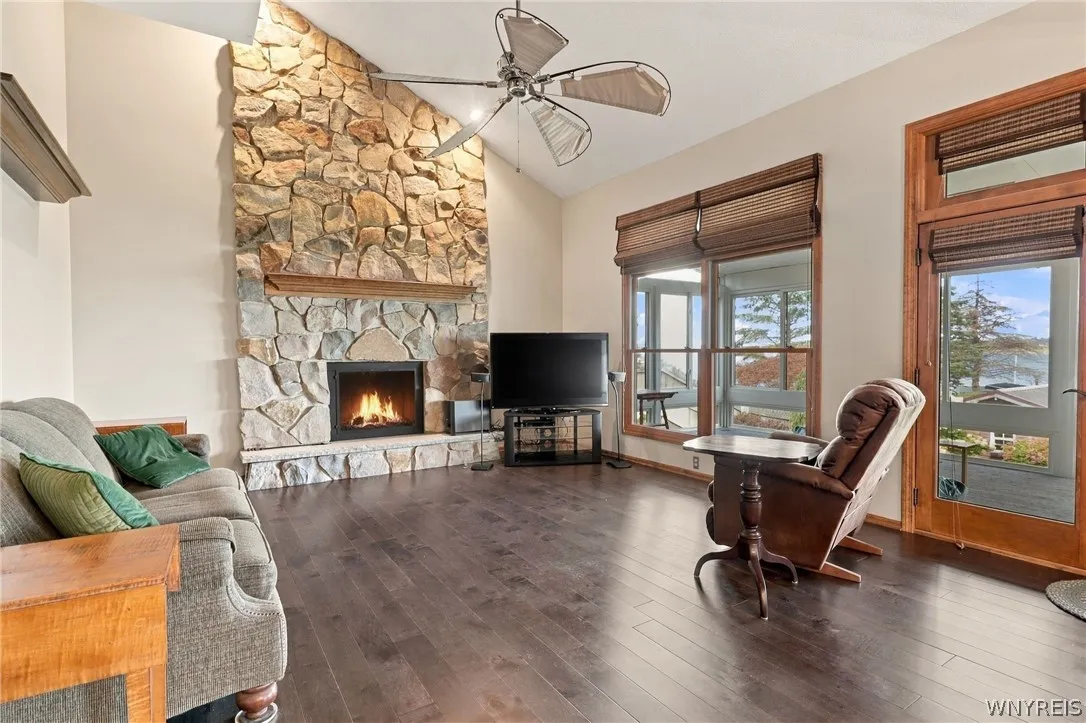 3701 East River Road, Grand Island, New York 14072, Grand Island, New York 14072, 3 Bedroom Bedrooms, 7 Room Rooms,3 BathroomBathrooms,Residential,For Sale,3701 East River Road, Grand Island, New York 14072,0,B1717667
