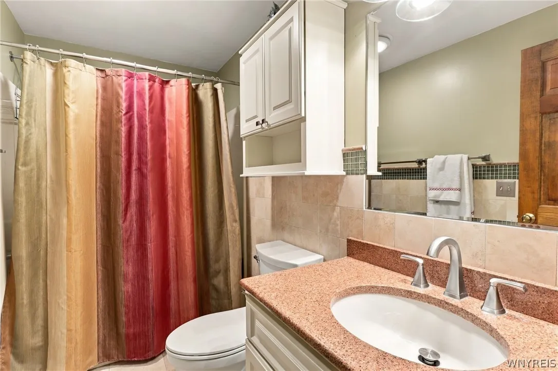 3701 East River Road, Grand Island, New York 14072, Grand Island, New York 14072, 3 Bedroom Bedrooms, 7 Room Rooms,3 BathroomBathrooms,Residential,For Sale,3701 East River Road, Grand Island, New York 14072,0,B1717667