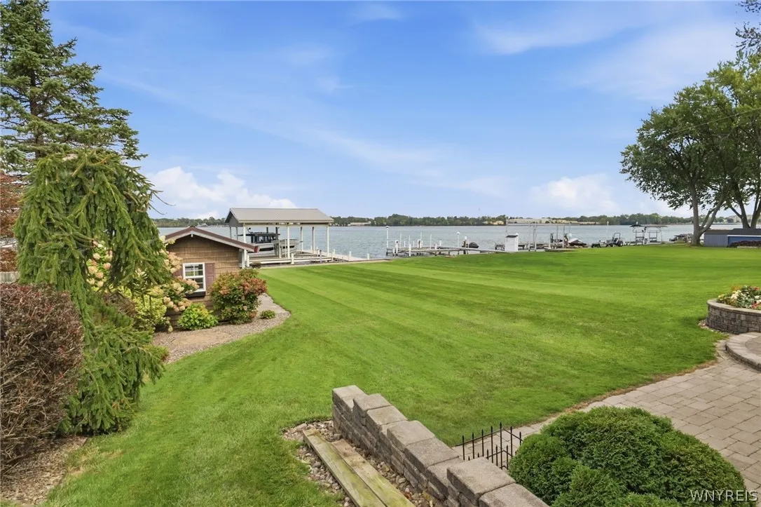 3701 East River Road, Grand Island, New York 14072, Grand Island, New York 14072, 3 Bedroom Bedrooms, 7 Room Rooms,3 BathroomBathrooms,Residential,For Sale,3701 East River Road, Grand Island, New York 14072,0,B1717667