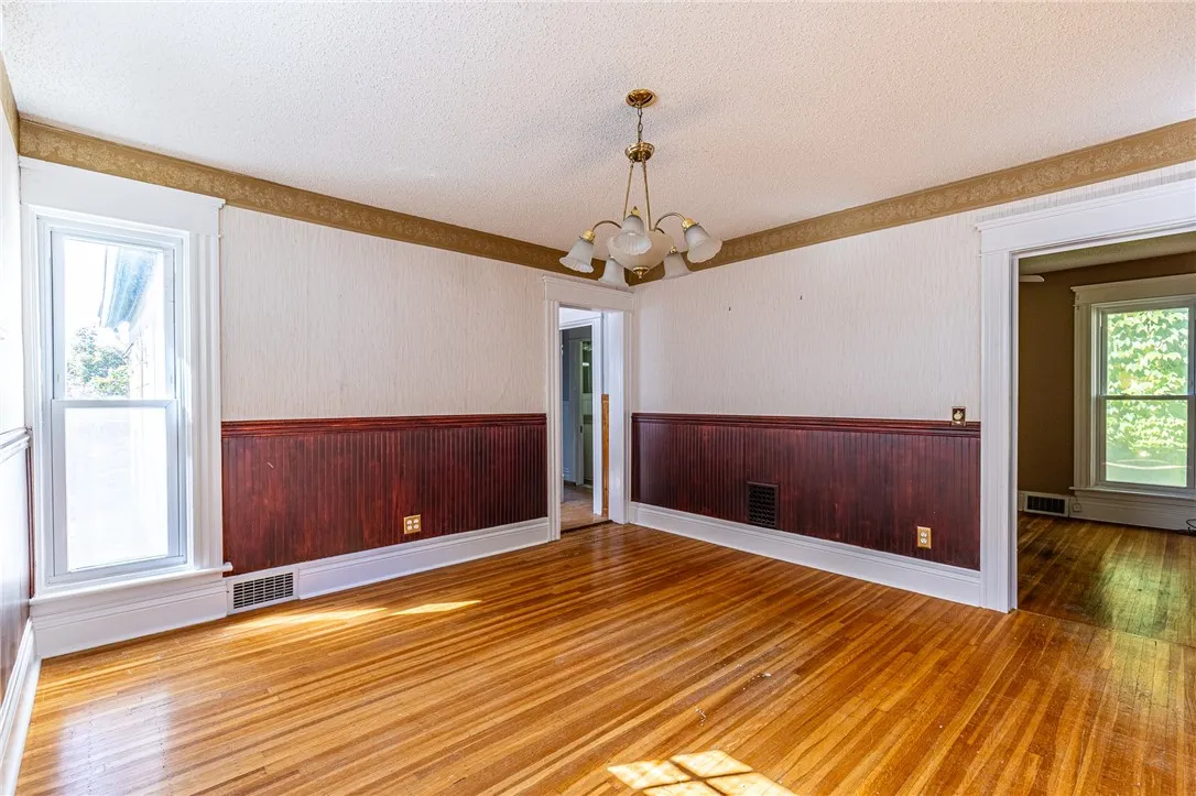 134 Richmond Avenue, Buffalo, New York 14222, Buffalo, New York 14222, 4 Bedroom Bedrooms, ,2 BathroomBathrooms,Residential,For Sale,134 Richmond Avenue, Buffalo, New York 14222,0,R1717696
