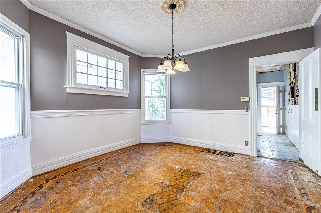 134 Richmond Avenue, Buffalo, New York 14222, Buffalo, New York 14222, 4 Bedroom Bedrooms, ,2 BathroomBathrooms,Residential,For Sale,134 Richmond Avenue, Buffalo, New York 14222,0,R1717696