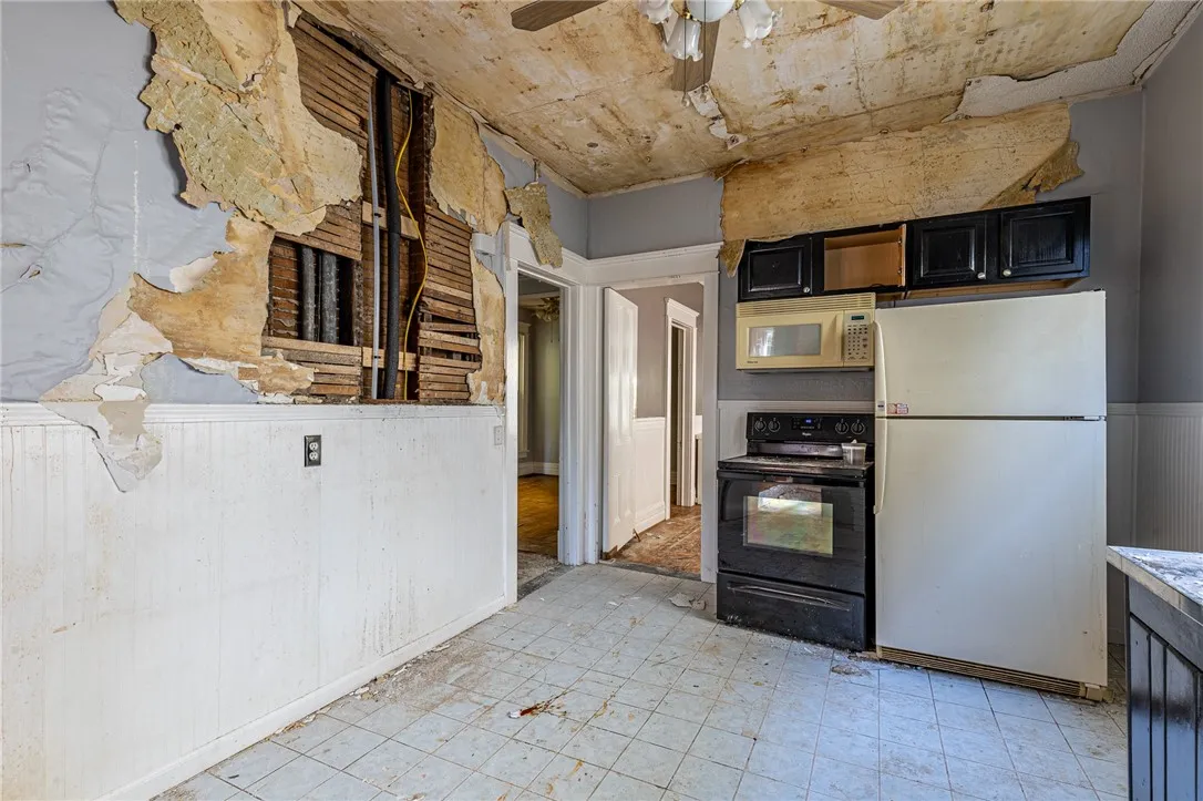 134 Richmond Avenue, Buffalo, New York 14222, Buffalo, New York 14222, 4 Bedroom Bedrooms, ,2 BathroomBathrooms,Residential,For Sale,134 Richmond Avenue, Buffalo, New York 14222,0,R1717696