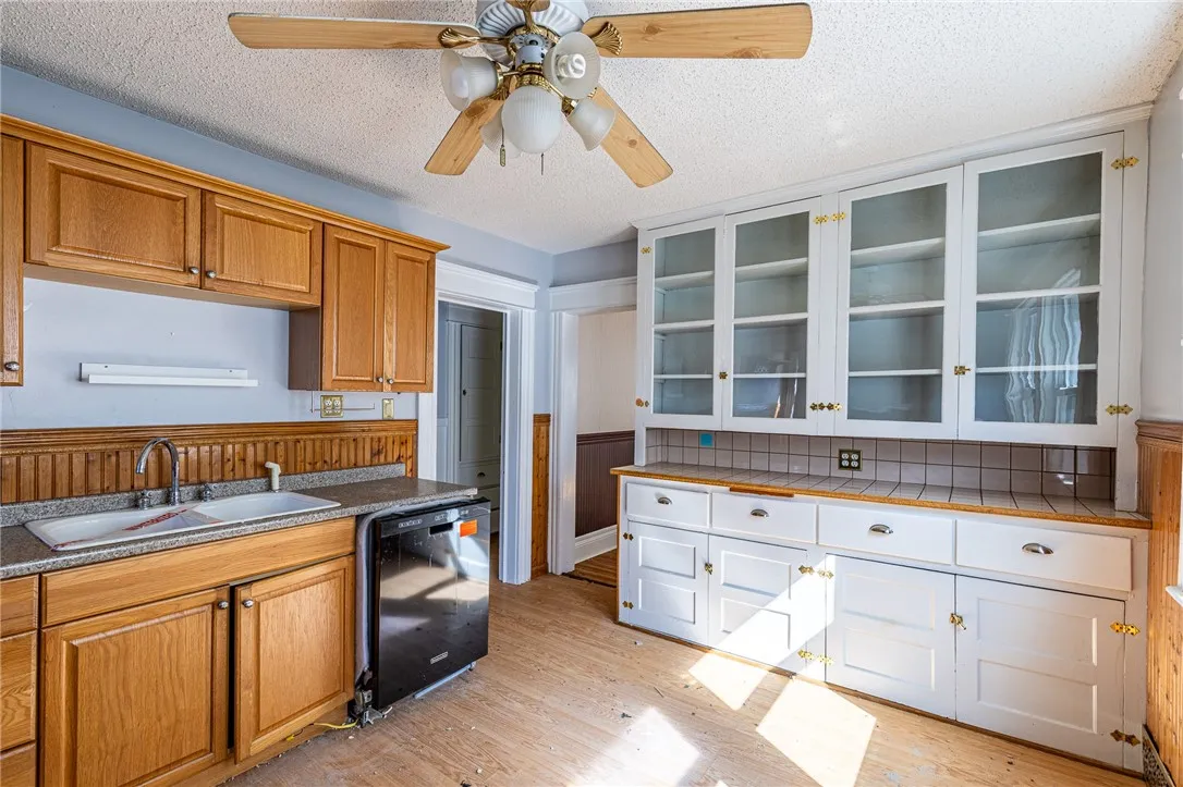 134 Richmond Avenue, Buffalo, New York 14222, Buffalo, New York 14222, 4 Bedroom Bedrooms, ,2 BathroomBathrooms,Residential,For Sale,134 Richmond Avenue, Buffalo, New York 14222,0,R1717696