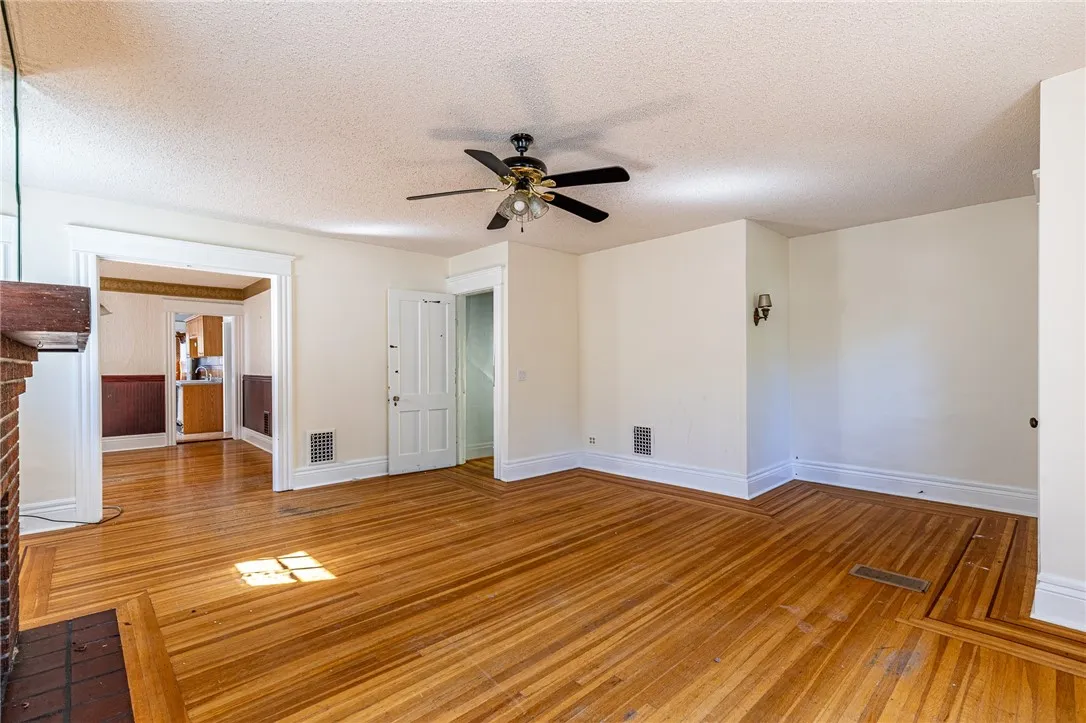 134 Richmond Avenue, Buffalo, New York 14222, Buffalo, New York 14222, 4 Bedroom Bedrooms, ,2 BathroomBathrooms,Residential,For Sale,134 Richmond Avenue, Buffalo, New York 14222,0,R1717696