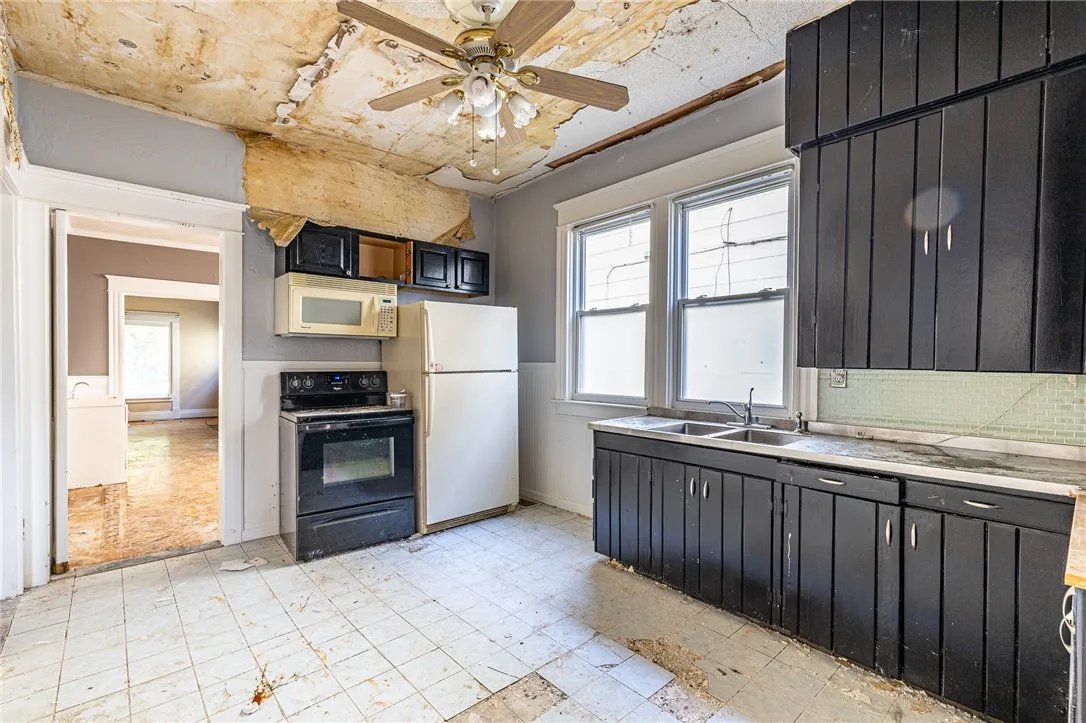 134 Richmond Avenue, Buffalo, New York 14222, Buffalo, New York 14222, 4 Bedroom Bedrooms, ,2 BathroomBathrooms,Residential,For Sale,134 Richmond Avenue, Buffalo, New York 14222,0,R1717696