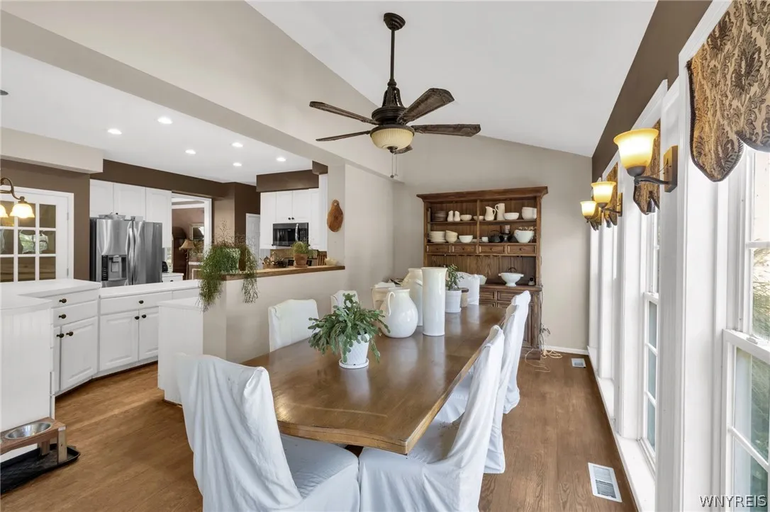 7256 Edgewater Circle, Pendleton, New York 14120, Pendleton, New York 14120, 6 Bedroom Bedrooms, 18 Room Rooms,3 BathroomBathrooms,Residential,For Sale,7256 Edgewater Circle, Pendleton, New York 14120,0,B1717810
