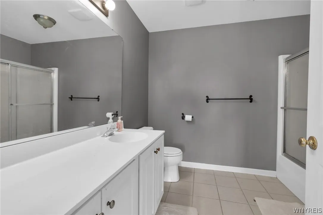 7256 Edgewater Circle, Pendleton, New York 14120, Pendleton, New York 14120, 6 Bedroom Bedrooms, 18 Room Rooms,3 BathroomBathrooms,Residential,For Sale,7256 Edgewater Circle, Pendleton, New York 14120,0,B1717810