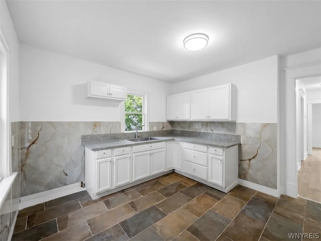 9 Alma Avenue, Buffalo, New York 14215, Buffalo, New York 14215, 5 Bedroom Bedrooms, ,2 BathroomBathrooms,Residential,For Sale,9 Alma Avenue, Buffalo, New York 14215,0,B1717554