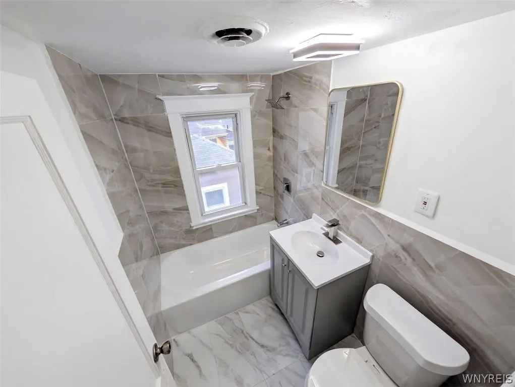 9 Alma Avenue, Buffalo, New York 14215, Buffalo, New York 14215, 5 Bedroom Bedrooms, ,2 BathroomBathrooms,Residential,For Sale,9 Alma Avenue, Buffalo, New York 14215,0,B1717554