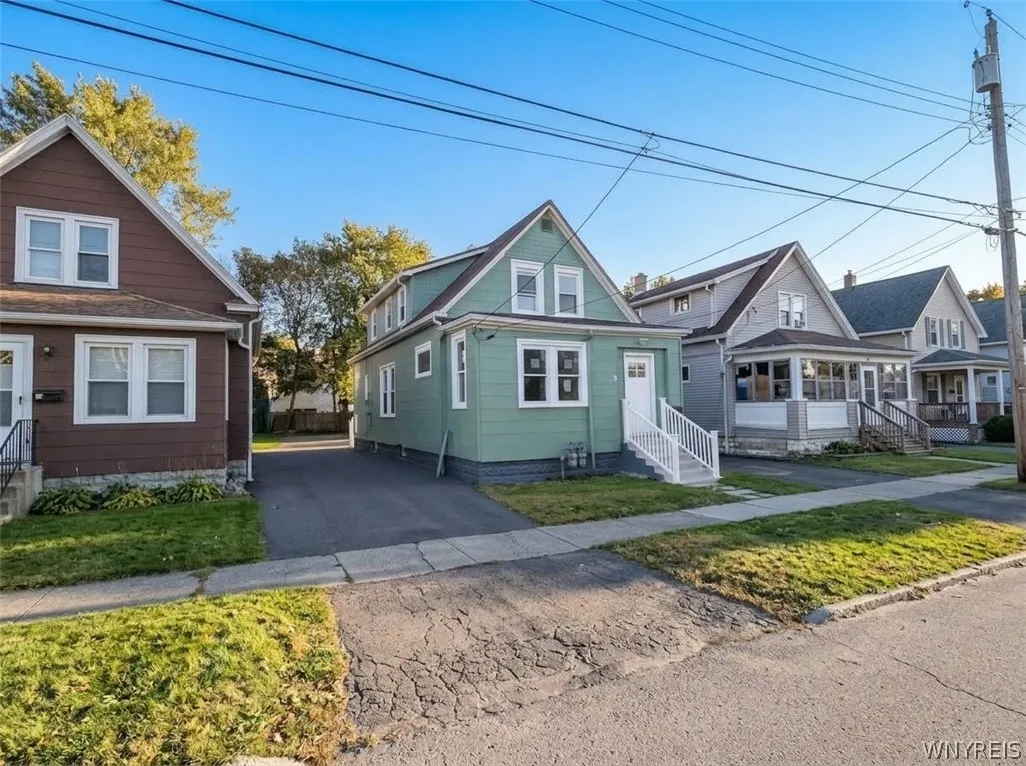 9 Alma Avenue, Buffalo, New York 14215, Buffalo, New York 14215, 5 Bedroom Bedrooms, ,2 BathroomBathrooms,Residential,For Sale,9 Alma Avenue, Buffalo, New York 14215,0,B1717554