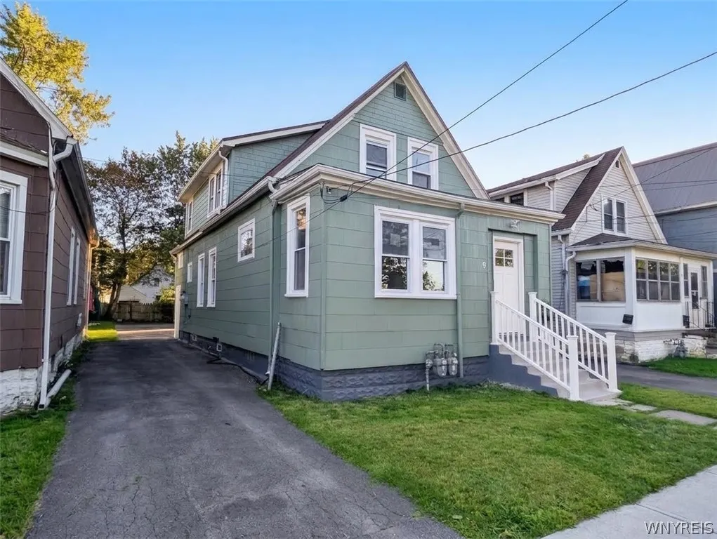 9 Alma Avenue, Buffalo, New York 14215, Buffalo, New York 14215, 5 Bedroom Bedrooms, ,2 BathroomBathrooms,Residential,For Sale,9 Alma Avenue, Buffalo, New York 14215,0,B1717554